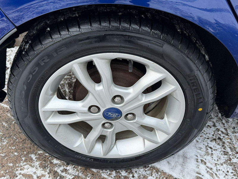 Ford Fiesta 1.0T EcoBoost Zetec Euro 6 (s/s) 5dr 5dr Manual 2026