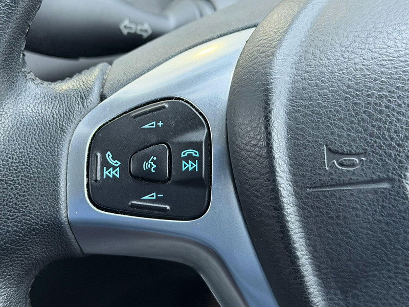 Ford Fiesta 1.0T EcoBoost Zetec Euro 6 (s/s) 5dr 5dr Manual 2026