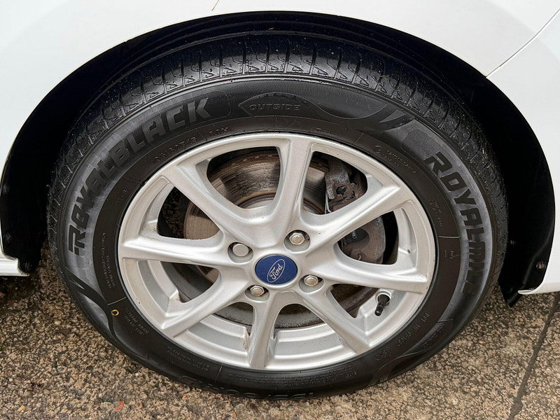 Ford Fiesta 1.1 Ti-VCT Zetec Euro 6 (s/s) 5dr 5dr Manual 2026
