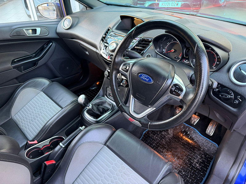 Ford Fiesta 1.6T EcoBoost ST-3 Euro 5 (s/s) 3dr 3dr Manual 2025