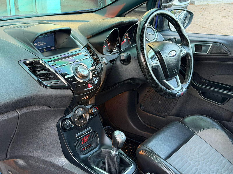 Ford Fiesta 1.6T EcoBoost ST-3 Euro 5 (s/s) 3dr 3dr Manual 2025
