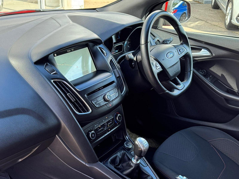 Ford Focus 1.0T EcoBoost ST-Line Euro 6 (s/s) 5dr 5dr Manual 2026