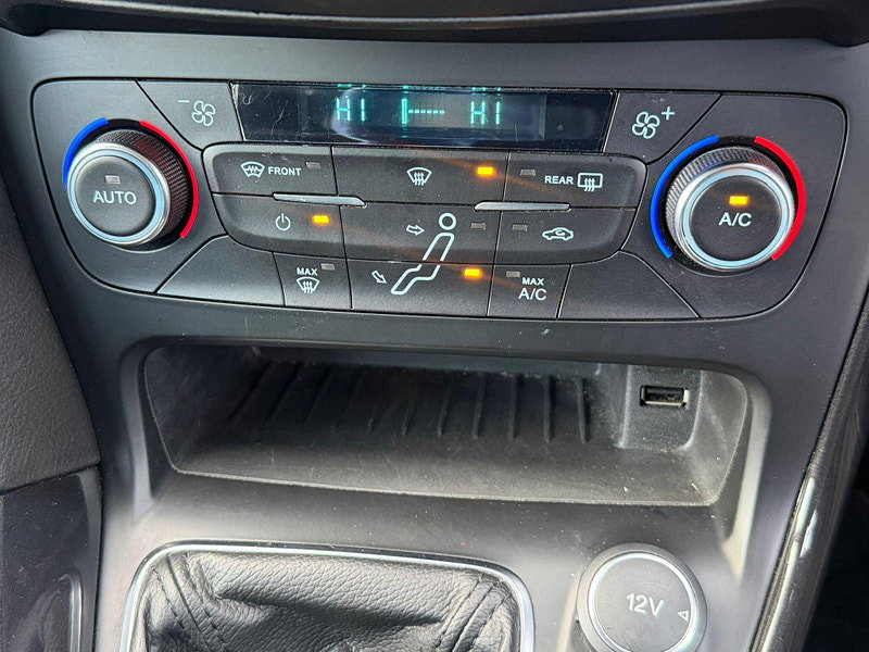 Ford Focus 1.0T EcoBoost Titanium Euro 6 (s/s) 5dr 5dr Manual 2026