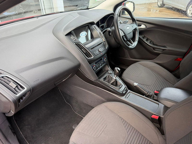 Ford Focus 1.0T EcoBoost Titanium Euro 6 (s/s) 5dr 5dr Manual 2026