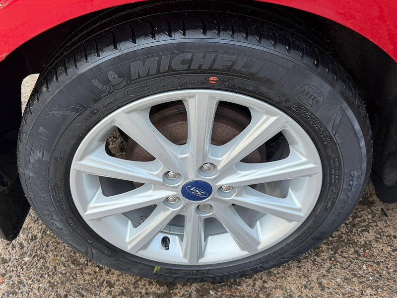 Ford Focus 1.0T EcoBoost Titanium Euro 6 (s/s) 5dr 5dr Manual 2026