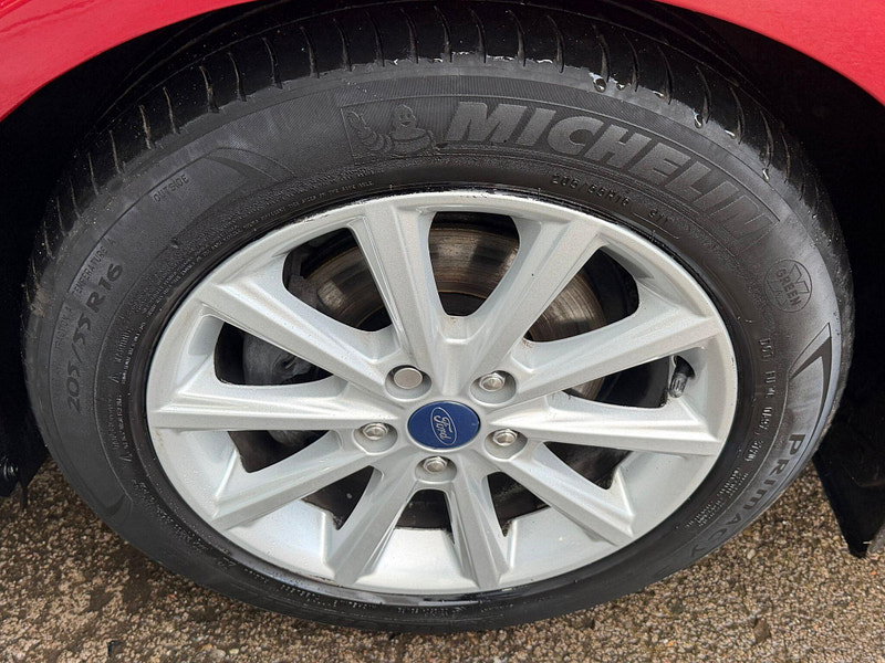 Ford Focus 1.0T EcoBoost Titanium Euro 6 (s/s) 5dr 5dr Manual 2026