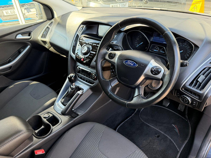 Ford Focus 1.0T EcoBoost Titanium Navigator Euro 5 (s/s) 5dr 5dr Manual 2026