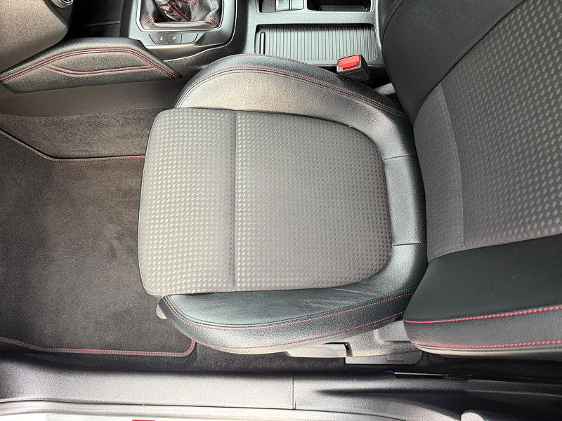 Ford Focus 1.5T EcoBoost ST-Line X Euro 6 (s/s) 5dr 5dr Manual 2025