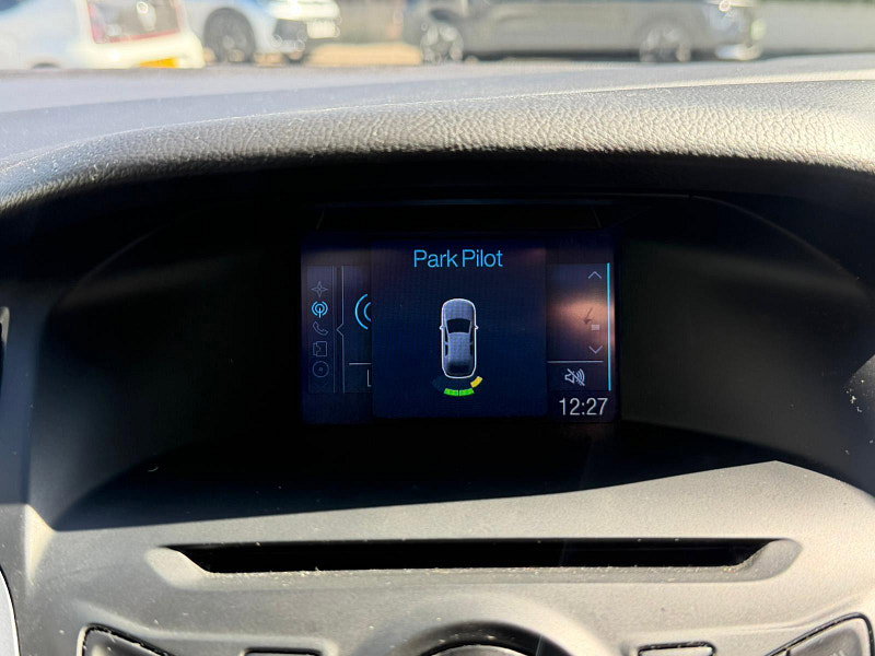 Ford Focus 1.6 TDCi Zetec Navigator Euro 5 (s/s) 5dr 5dr Manual 2026