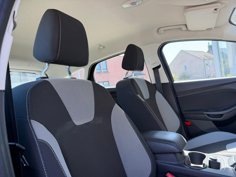 Ford Focus 1.6 TDCi Zetec Navigator Euro 5 (s/s) 5dr 5dr Manual 2026