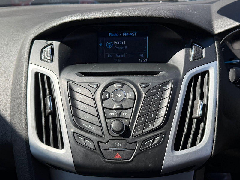 Ford Focus 1.6 TDCi Zetec Navigator Euro 5 (s/s) 5dr 5dr Manual 2026