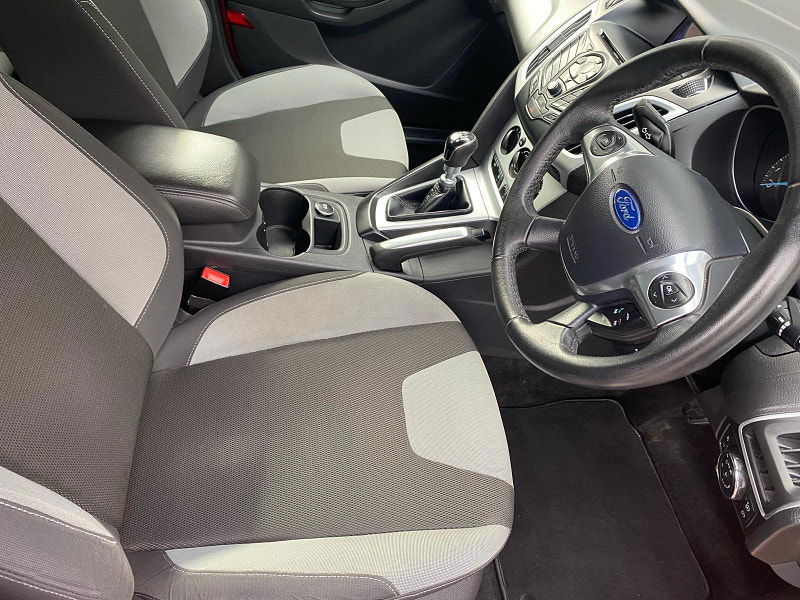 Ford Focus 1.6T EcoBoost Zetec S Euro 5 (s/s) 5dr 5dr Manual 2025