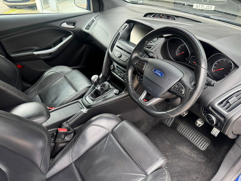 Ford Focus 2.0T EcoBoost ST-3 Euro 6 (s/s) 5dr 5dr Manual 2025