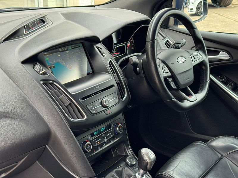 Ford Focus 2.0T EcoBoost ST-3 Euro 6 (s/s) 5dr 5dr Manual 2025