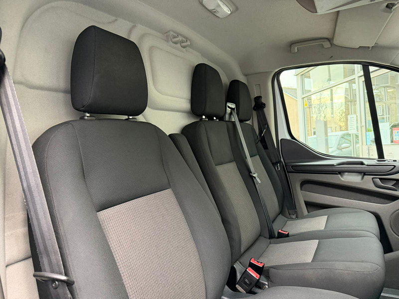 Ford Transit Custom 2.0 280 EcoBlue Leader L1 H1 Euro 6 (s/s) 5dr 5dr Manual 2025