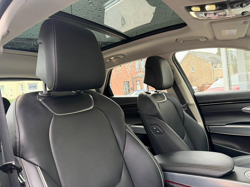 Genesis GV70 2.5T Luxury Auto 4WD Euro 6 (s/s) 5dr 5dr Automatic 2026