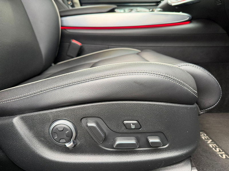 Genesis GV70 2.5T Luxury Auto 4WD Euro 6 (s/s) 5dr 5dr Automatic 2026