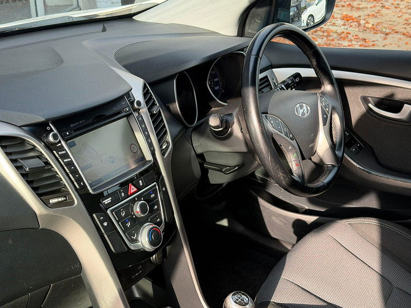 Hyundai I30 1.4 Blue Drive SE Nav Euro 6 (s/s) 5dr 5dr Manual 2025