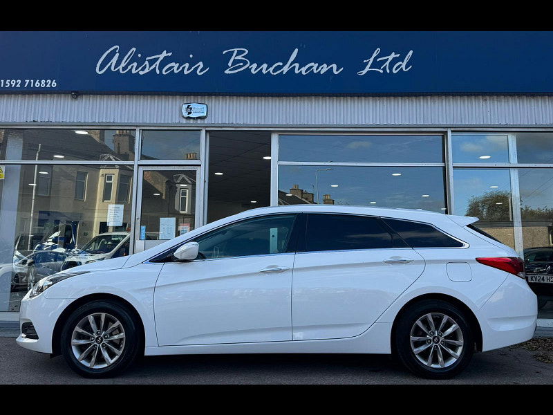 Hyundai I40 1.7 CRDi Blue Drive SE Nav Tourer Euro 6 (s/s) 5dr 5dr Manual 2025