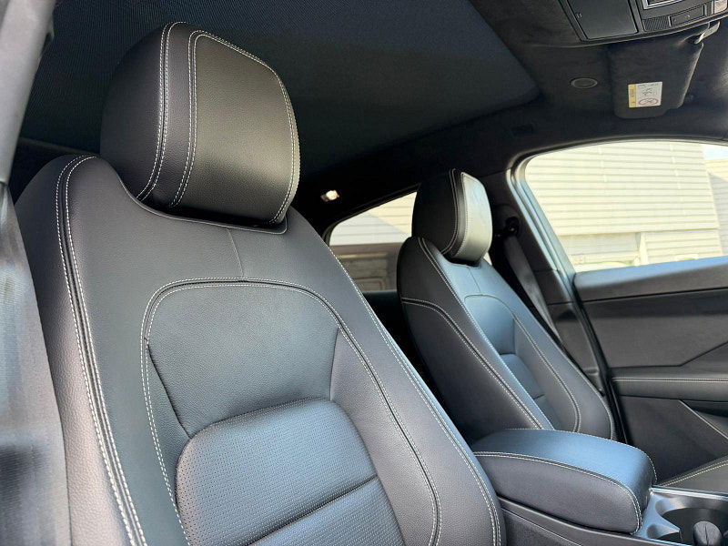 Jaguar E-PACE 1.5 P300e 11.5kWh R-Dynamic Black Auto AWD Euro 6 (s/s) 5dr 5dr Automatic 2025