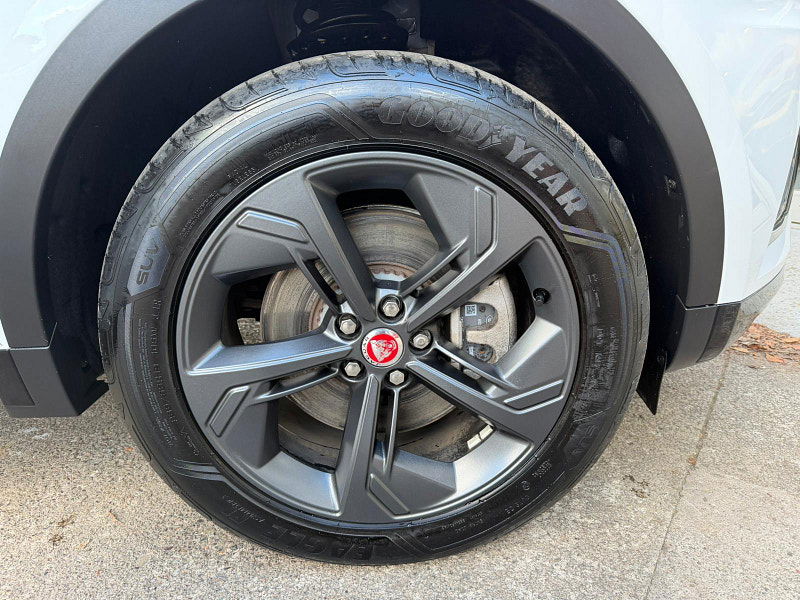 Jaguar E-PACE 1.5 P300e 11.5kWh R-Dynamic Black Auto AWD Euro 6 (s/s) 5dr 5dr Automatic 2025