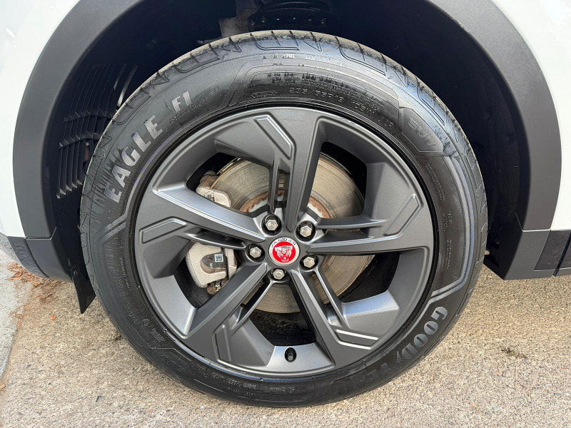 Jaguar E-PACE 1.5 P300e 11.5kWh R-Dynamic Black Auto AWD Euro 6 (s/s) 5dr 5dr Automatic 2025