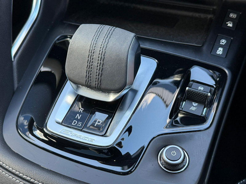 Jaguar E-PACE 1.5 P300e 11.5kWh R-Dynamic Black Auto AWD Euro 6 (s/s) 5dr 5dr Automatic 2025