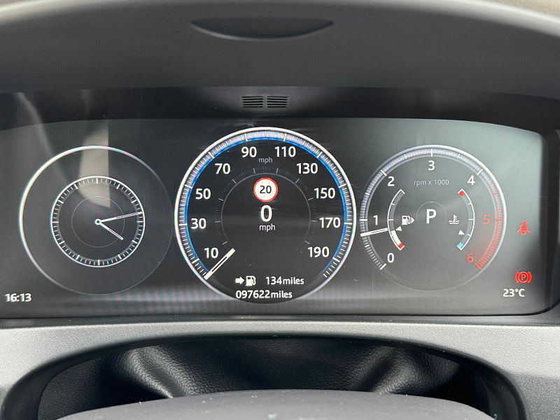 Jaguar F-PACE 2.0 D180 Portfolio Auto AWD Euro 6 (s/s) 5dr 5dr Automatic 2025