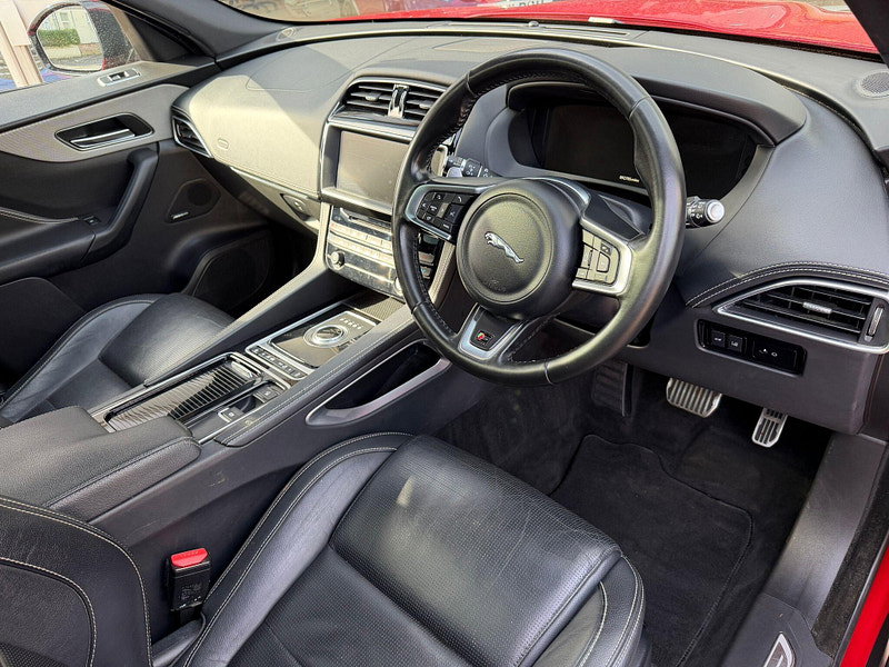 Jaguar F-PACE 3.0 D300 V6 S Auto AWD Euro 6 (s/s) 5dr 5dr Automatic 2026