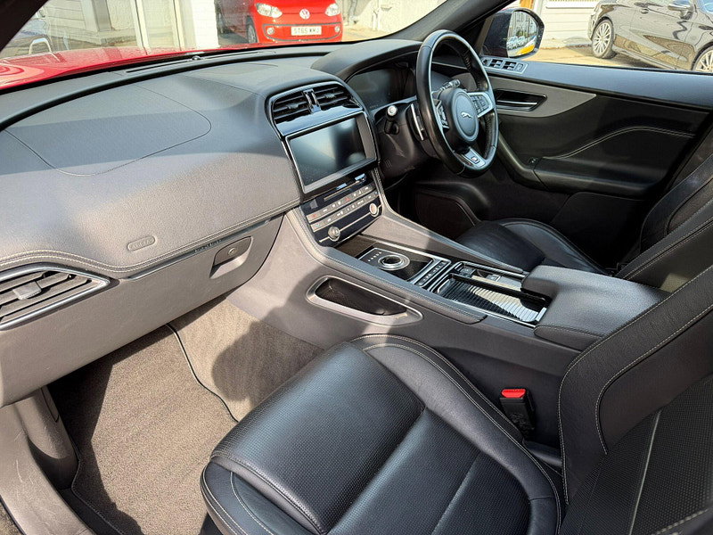 Jaguar F-PACE 3.0 D300 V6 S Auto AWD Euro 6 (s/s) 5dr 5dr Automatic 2026