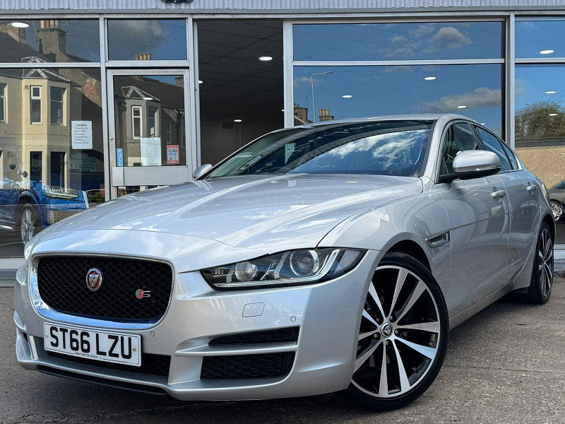 Jaguar XE 2.0d Portfolio Auto Euro 6 (s/s) 4dr 4dr Automatic 2025