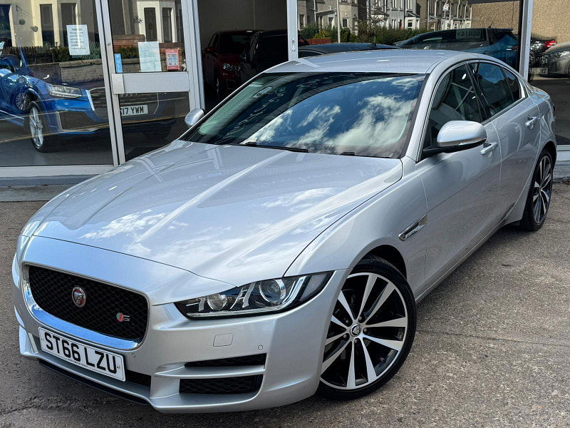Jaguar XE 2.0d Portfolio Auto Euro 6 (s/s) 4dr 4dr Automatic 2025
