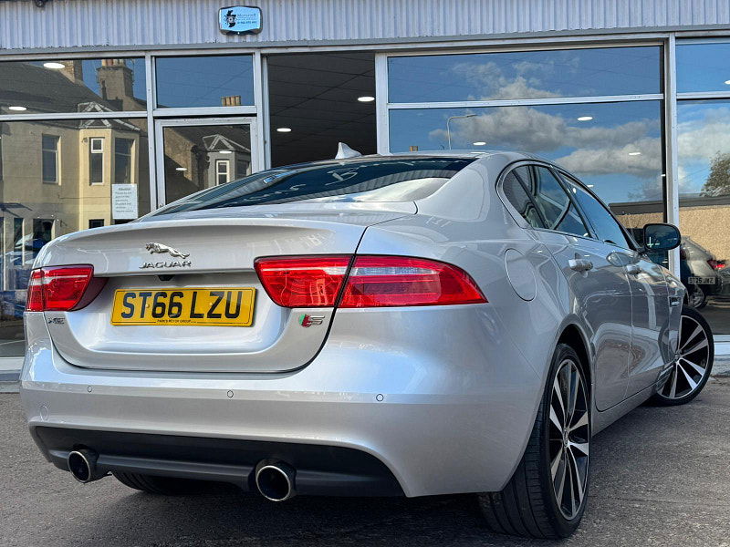 Jaguar XE 2.0d Portfolio Auto Euro 6 (s/s) 4dr 4dr Automatic 2025