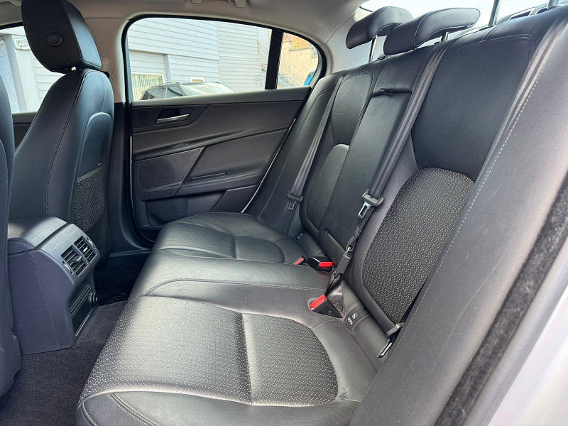 Jaguar XE 2.0d Portfolio Auto Euro 6 (s/s) 4dr 4dr Automatic 2025
