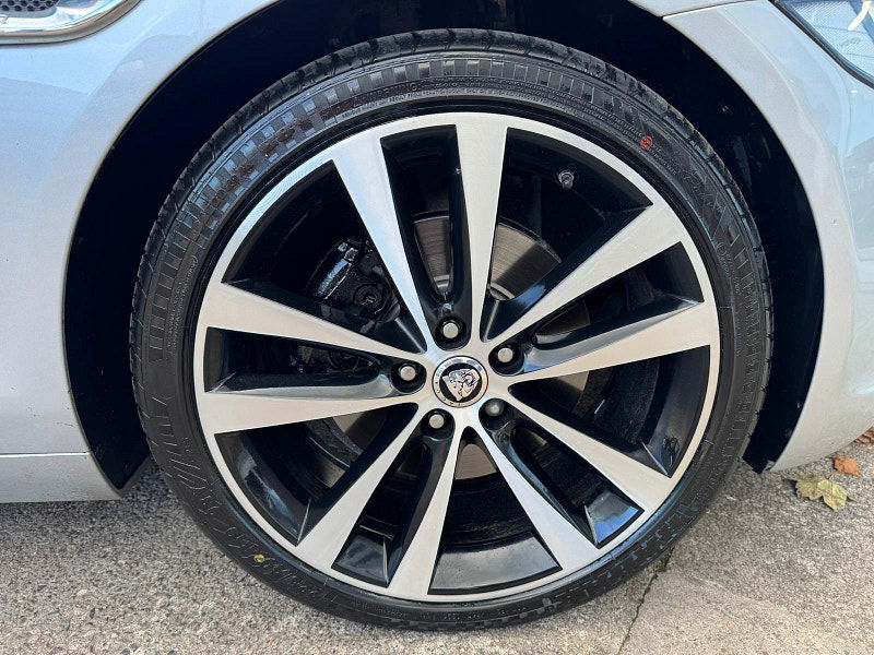 Jaguar XE 2.0d Portfolio Auto Euro 6 (s/s) 4dr 4dr Automatic 2025