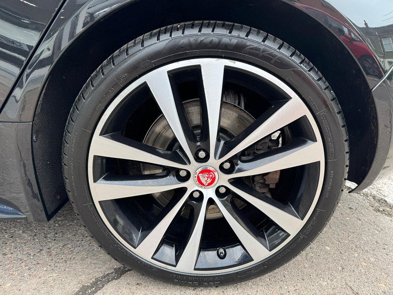 Jaguar XE 2.0i R-Sport Auto Euro 6 (s/s) 4dr 4dr Automatic 2025