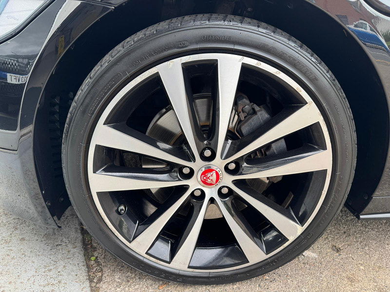 Jaguar XE 2.0i R-Sport Auto Euro 6 (s/s) 4dr 4dr Automatic 2025