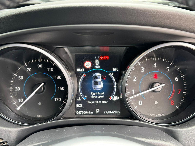 Jaguar XE 2.0i R-Sport Auto Euro 6 (s/s) 4dr 4dr Automatic 2025