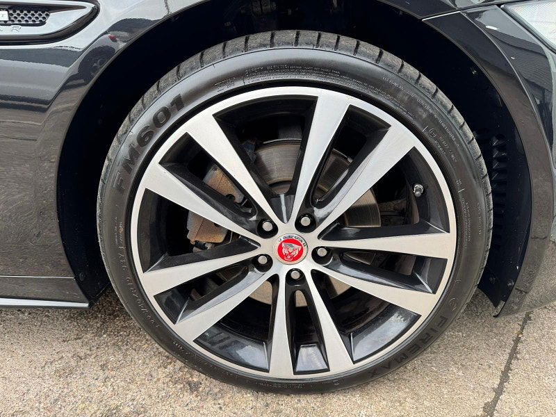 Jaguar XE 2.0i R-Sport Auto Euro 6 (s/s) 4dr 4dr Automatic 2025