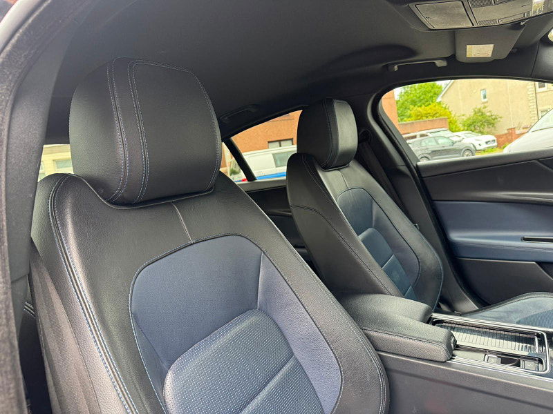 Jaguar XE 2.0i R-Sport Auto Euro 6 (s/s) 4dr 4dr Automatic 2025