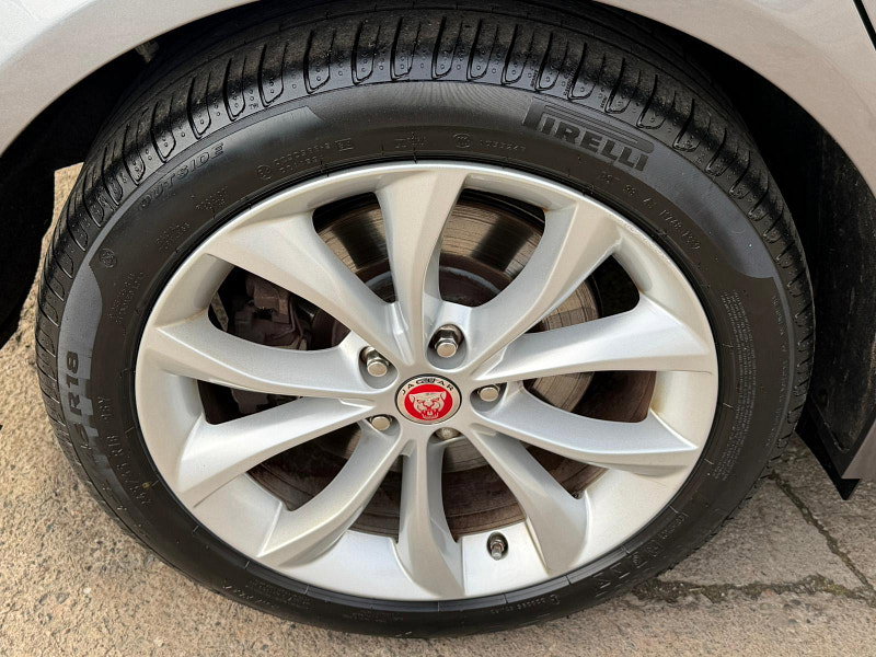 Jaguar XF 2.0d R-Sport Auto Euro 6 (s/s) 4dr 4dr Automatic 2026