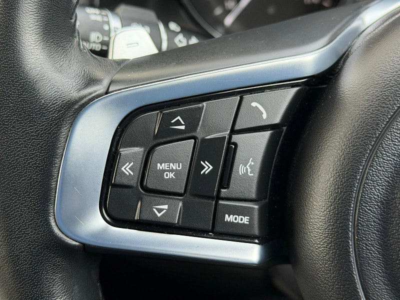 Jaguar XF 2.0d R-Sport Auto Euro 6 (s/s) 4dr 4dr Automatic 2026