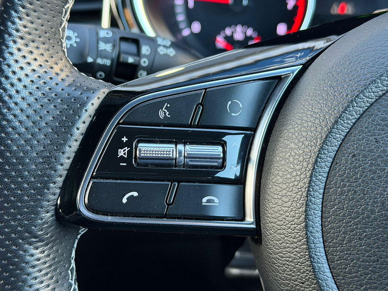 Kia Ceed 1.0 T-GDi GT-Line Euro 6 (s/s) 5dr 5dr Manual 2025