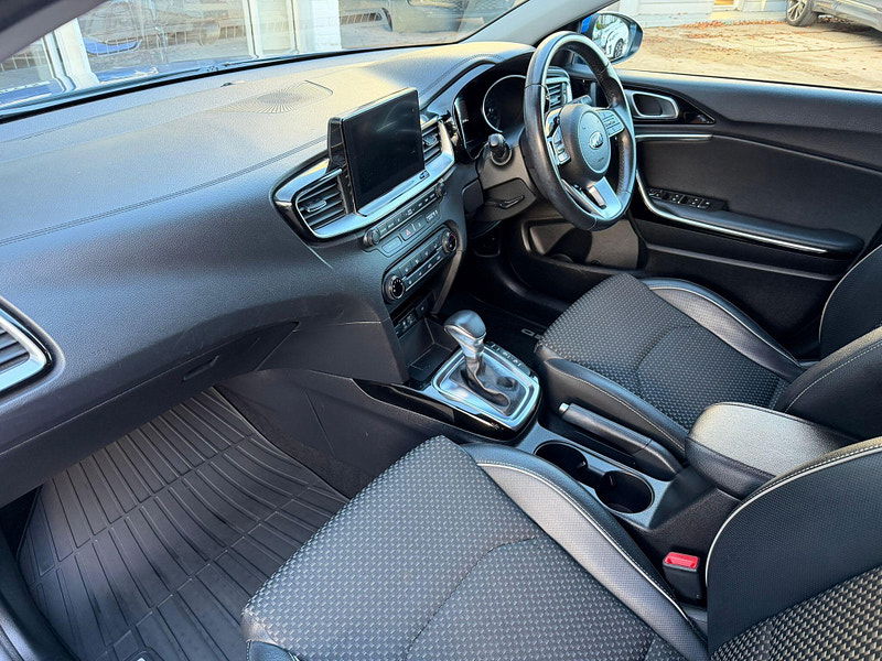 Kia Ceed 1.4 T-GDi Blue Edition DCT Euro 6 (s/s) 5dr 5dr Automatic 2025