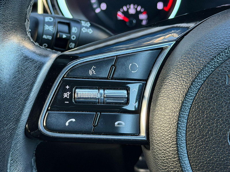 Kia Ceed 1.4 T-GDi Blue Edition DCT Euro 6 (s/s) 5dr 5dr Automatic 2025