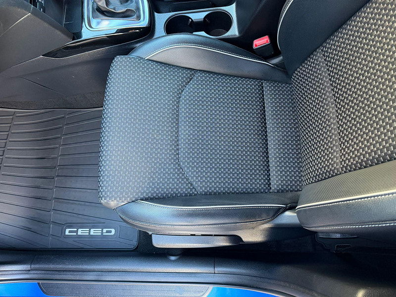 Kia Ceed 1.4 T-GDi Blue Edition DCT Euro 6 (s/s) 5dr 5dr Automatic 2025