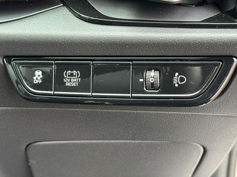 Kia Niro 1.6h GDi 2 DCT Euro 6 (s/s) 5dr 5dr Automatic 2025