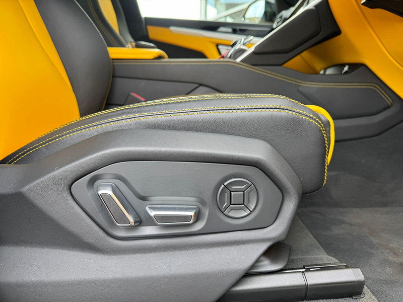Lamborghini URUS 4.0 V8 BiTurbo SUV 5dr Petrol Auto 4WD Euro 6 (650 ps) 5dr Automatic 2025