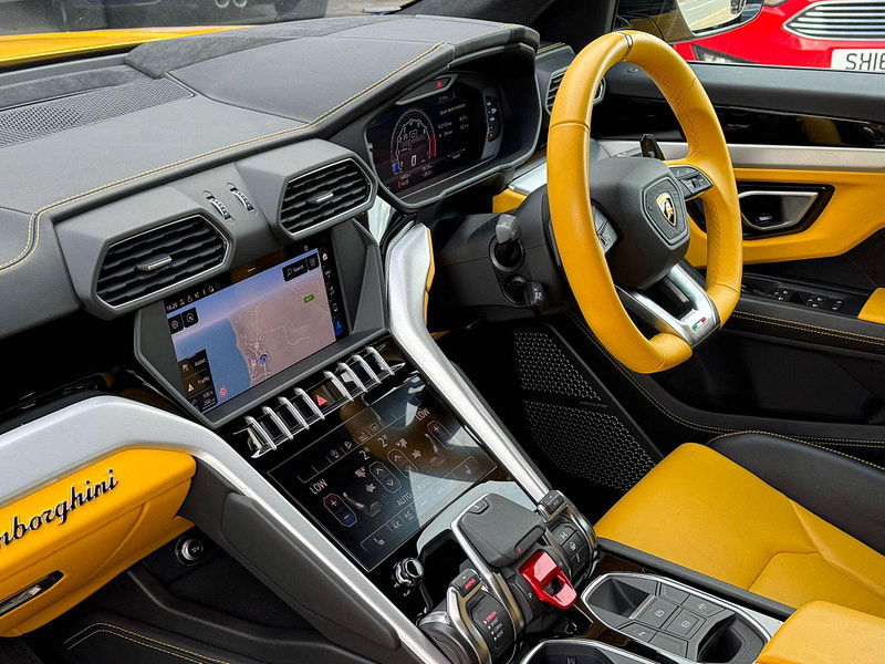 Lamborghini URUS 4.0 V8 BiTurbo SUV 5dr Petrol Auto 4WD Euro 6 (650 ps) 5dr Automatic 2025