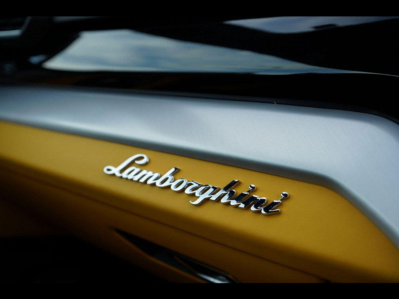 Lamborghini URUS 4.0 V8 BiTurbo SUV 5dr Petrol Auto 4WD Euro 6 (650 ps) 5dr Automatic 2025